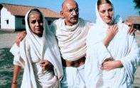 Ганди (1982) Кадр 1